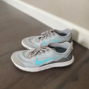 Nike Flex Experience RN 4